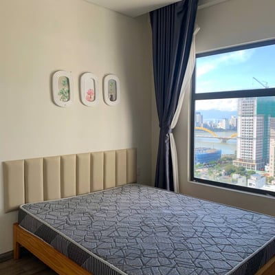 Vermietung einer neuen 2-Schlafzimmer-Wohnung mit Flussblick, Stadtteil Son Tra, Da Nang, Vietnam